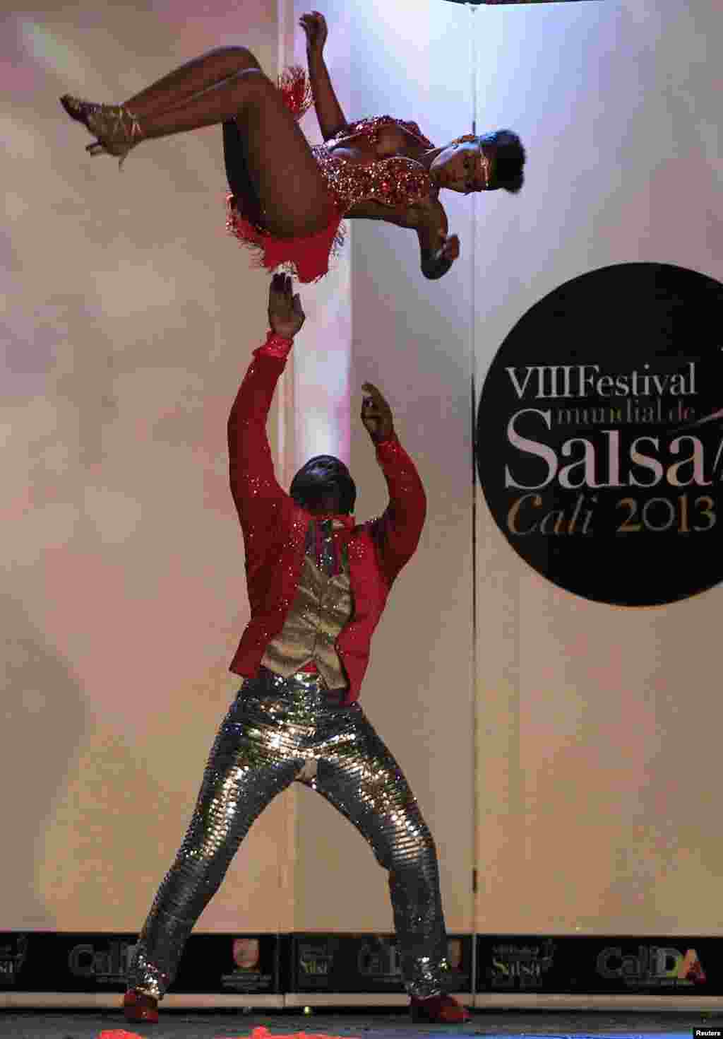Kolumbiyada salsa bo&#39;yicha festival.