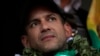 ARCHIVO - Luis Fernando Camacho, líder de la oposición y presidente del Comité Cívico Pro Santa Cruz, asiste a una manifestación con los cultivadores de hoja de coca en La Paz, Bolivia, el 7 de noviembre de 2019.