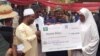 Gwamnan Jihar Neja Ya Bada Cek Ta Tallafi Ga Matan Fulani