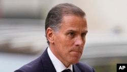 ARCHIVO - Hunter Biden llega a la corte federal el 6 de junio de 2024 en Wilmington, Delaware. El juicio penal del hijo del presidente Joe Biden se dirige a la recta final crucial el lunes 1o de junio.