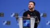 ARCHIVO: El presidente ucraniano, Volodymyr Zelenskyy, durante una conferencia deprensa en Bruselas el 17 de octubre de 2024.