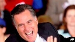 A alegria de ganhar. Mitt Romney celebra com apoiantes a sua vitória na Florida