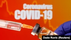 U zajedničkoj objavi svetske farmaceutske kompanije poručile su da će podržati integritet naučnog procesa tokom rada koji bi trebalo da rezultira prvim odobrenim vakcinama protiv Kovida 19. (Foto: Reuters/Dado Ruvić)