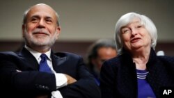 Los expresidentes de la Reserva Federal, Ben Bernanke y Janet Yellen, durante una ceremonia celebrada el 7 de noviembre de 2017.
