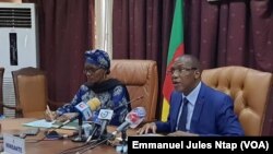 La ministre de la Promotion de la femme, et le ministre de la Santé publique lors d’une déclaration de presse en prélude au lancement de la campagne stop malaria, à Yaoundé, le 14 mars 2022. (VOA/Emmanuel Jules Ntap)