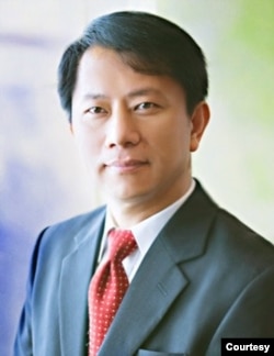 美國南卡大學艾肯商學院講座教授謝田