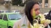 ترانه علیدوستی با وثیقه «به طور موقت» آزاد شد؛ استقبال شماری از سینماگران