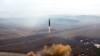 Rudal balistik antarbenua (ICBM) diluncurkan dalam foto tak bertanggal ini yang dirilis pada 19 November 2022. (Foto: KCNA via REUTERS)