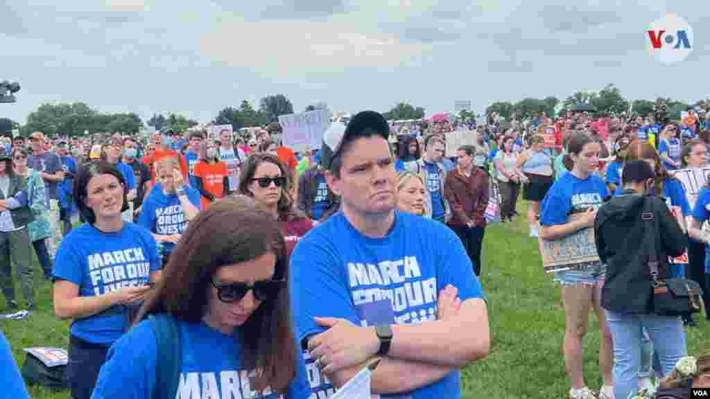 Cientos de personas llegan hasta Washington, DC para expresar "frustración" ante la falta de acción del gobierno sobre el control de armas.