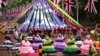 Queen Elizabeth's Jubilee Celebrations End with Pageant Through London
