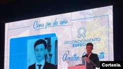 El joven activista en una actividad de fin de año. [Foto: Cortesía]