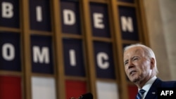 El presidente Joe Biden habla sobre el estado de la economía en la Antigua Oficina de Correos de Chicago, EEUU, el 28 de junio de 2023.