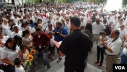 Los seis líderes que escribieron la carta habían presentado previamente una demanda ante una corte federal para revocar la ley.