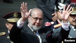 El entonces presidente de Ecuador Gustavo Noboa, durante su viaje oficial a La Paz, Bolivia, para una reunión de la Comunidad Andina en enero de 2002.