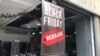 Venezolanos aprovechan los descuentos del “Black Friday”