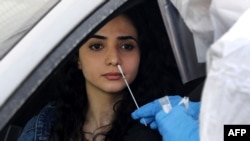 Hasta el domingo, solo en Estados Unidos había casi 325.000 contagiados y más de 9.000 muertos por el coronavirus.