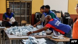Les Patriotes indépendants pour le changement veulent que la commission électorale fournisse les décomptes des votes exprimés et comptés au cours des quatre jours du scrutin.