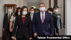 台灣總統蔡英文2021年11月13日在總統府會見洪都拉斯總統赫爾南德斯（Juan Orlando Hernández）（圖片來源：台灣總統府）