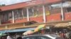 Bangui envahi par les chenilles 