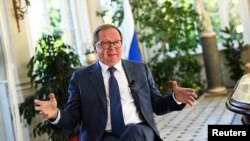 Ruski ambasador u Britaniji Andrej Kelin tokom intervjua za Rojters, u Londinu, 7. jula 2022.