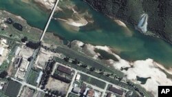衛星攝於2002年的北韓位於寧邊的核設施(資料圖片)