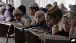 یک مدرسه مذهبی در پاکستان.