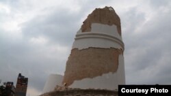 Reruntuhan menara Dharahara di Basantpur, pasca hantaman gempa bumi 7.9 SR di Kathmandu (Foto: Bikas Rauniar)