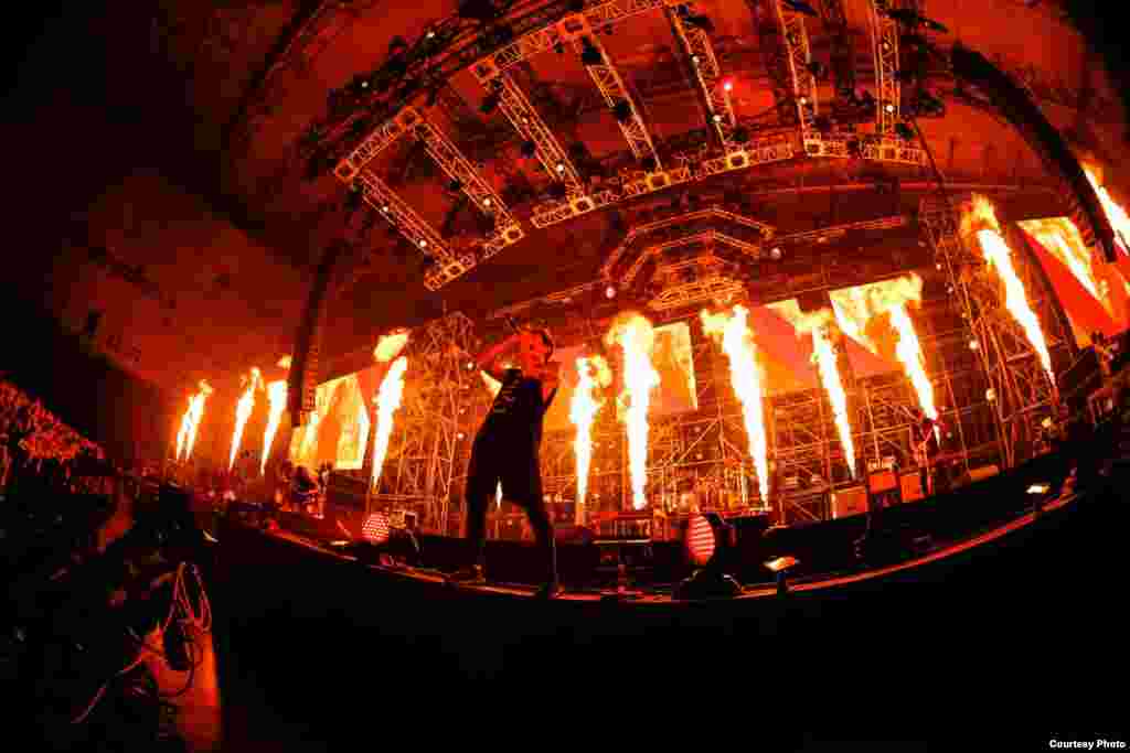 Taking the stage for the 2015 '35xxxv' Japan tour