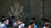 China Keluarkan Peringatan bagi Turis dan Pelajar yang ke AS