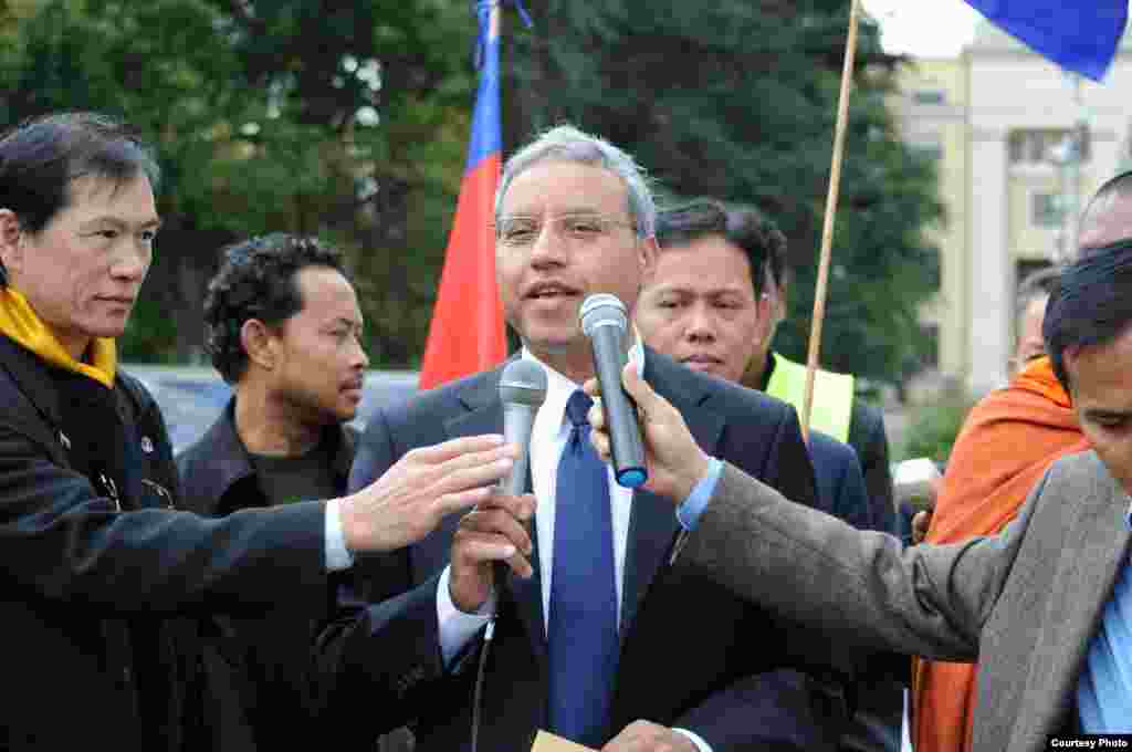 UN’s human rights envoy to Cambodia, Surya Subedi, delivered his latest report on Cambodia. (Photo courtesy of SRP France)