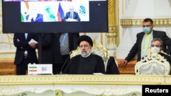 ابراهیم رئیسی، رئیس جمهوری ایران، در نشست رهبران سازمان همکاری شانگهای در دوشنبه، پایتخت تاجیکستان، ۲۶ شهریور ۱۴۰۰