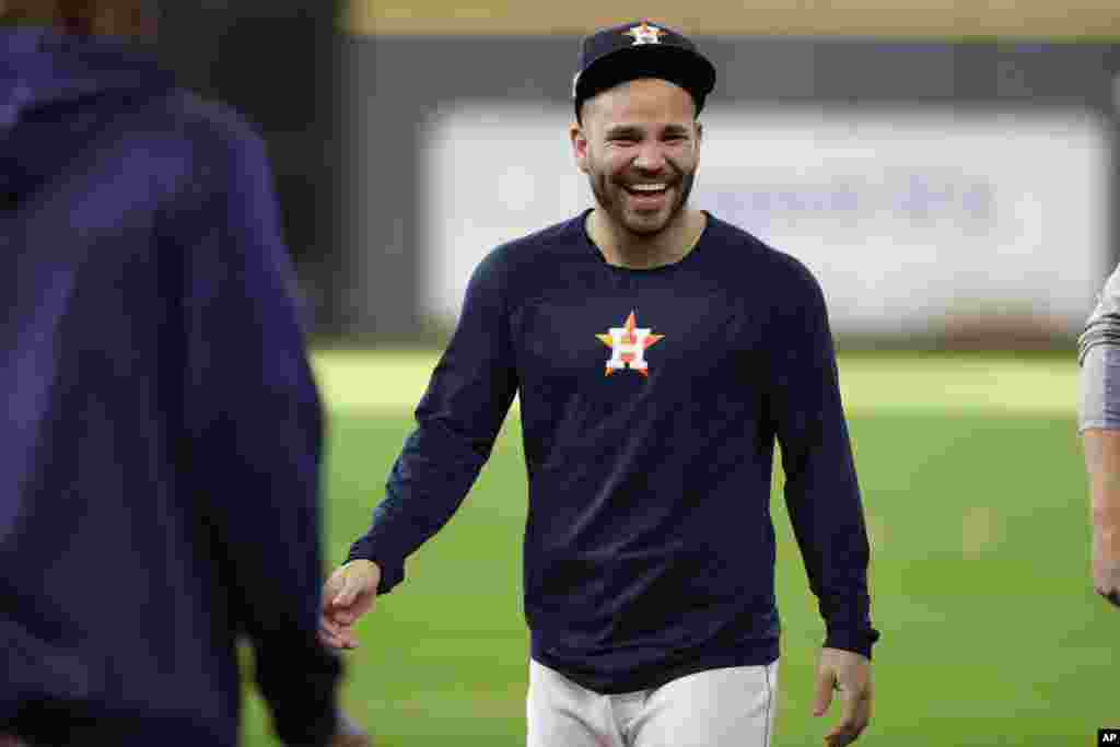José Altuve, segunda base, venezolano originario de Maracay, fue elegido el Jugador Más Valioso en la coronación de Astros en la Liga Americana.