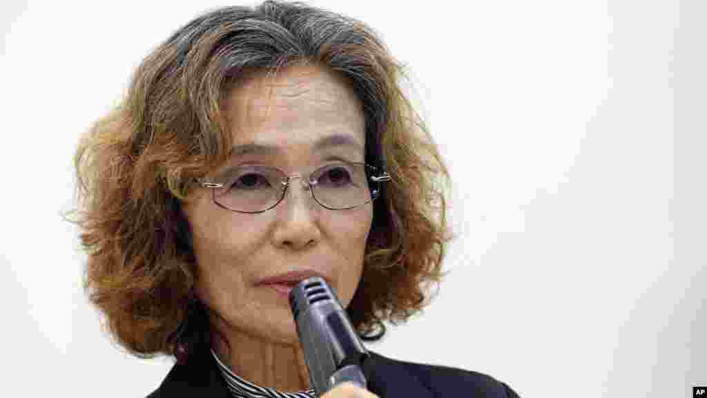 Junko Ishido, mother of Japanese hostage Kenji Goto held by Islamic State group, speaks during a press conference in Tokyo, Wednesday, Jan. 28, 2015.