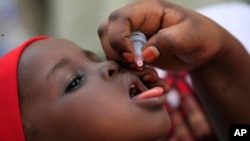 Une vaccination contre la poliomyélite au Nigeria