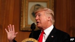 Le président Donald Trump donne un discours à Washington, le 26 avril 2017.
