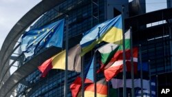 «Якщо Україна виграє війну у 2023 році і врешті-решт приєднається до Європейського Союзу та НАТО, потенціал її зростання буде величезним», – каже колишніій посол США в Україні Джон Гербст.