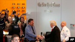 Donald Trump arrivant au siège du New York Times, le 22 novembre 2016