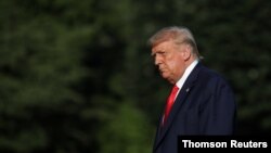 El presidente Trump ha movido las fichas en su equipo de campaña buscando rebasar los escollos que lo mantienen en un puntaje menor -según las encuestas- que el de su probable oponente el ex vicepresidente Joe Biden.