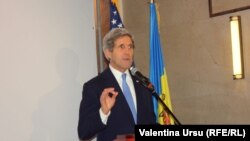 Джон Керрі у Молдові