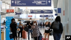 En marzo, el presidente de Estados Unidos, Donald Trump, anunció restricciones de viaje para 26 países europeos en un esfuerzo por contener la propagación del coronavirus.