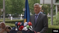 Hašim Tači, predsednik Kosova na konferenciji za novinare, 16. juna 2020. u Prištini (Foto: VOA) 