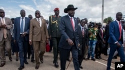 Le président du Soudan du Sud, Salva Kiir, à l'aéroport de Juba, au Soudan du Sud, le 22 juin 2018.