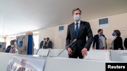 El secretario de Estado Antony Blinken llega a la reunión del G-20, en Matera, Italia, el 29 de junio de 2021.