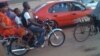 Les Dakarois boudent l'interdiction des moto-taxis