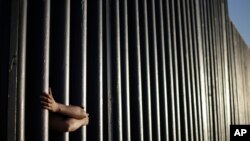 Dans une prison à Tijuana, Mexique, près de la frontière avec les États-Unis, le 13 juin 2013.