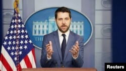 El asesor económico de la Casa Blanca, Brian Deese.