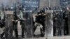 Policija u Hong Kongu upozorava da će pucati u antivladine demonstrante