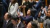 推特上的中国：“审查实况直播中” 中国官员活动现场阻挡澳籍记者成蕾遭抨击