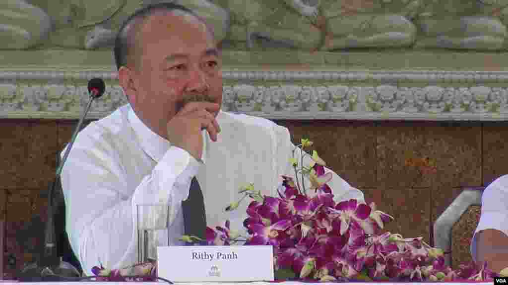 Rithy Panh, Cambodian co-producer of “First They Killed My Father” is seen at a press conference about the movie's premiere in Siem Reap province, Cambodia, February 18, 2017. (Neou Vannarin/VOA Khmer)