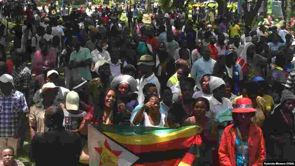 Jama'a Na Murnar Saukar Shugaba Robert Mugabe Daga Mulki, Nuwamba 21, 2017.